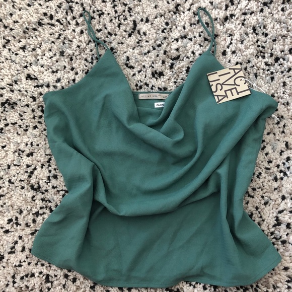 Active USA Tops - ♥️3/$25 BNWT Top